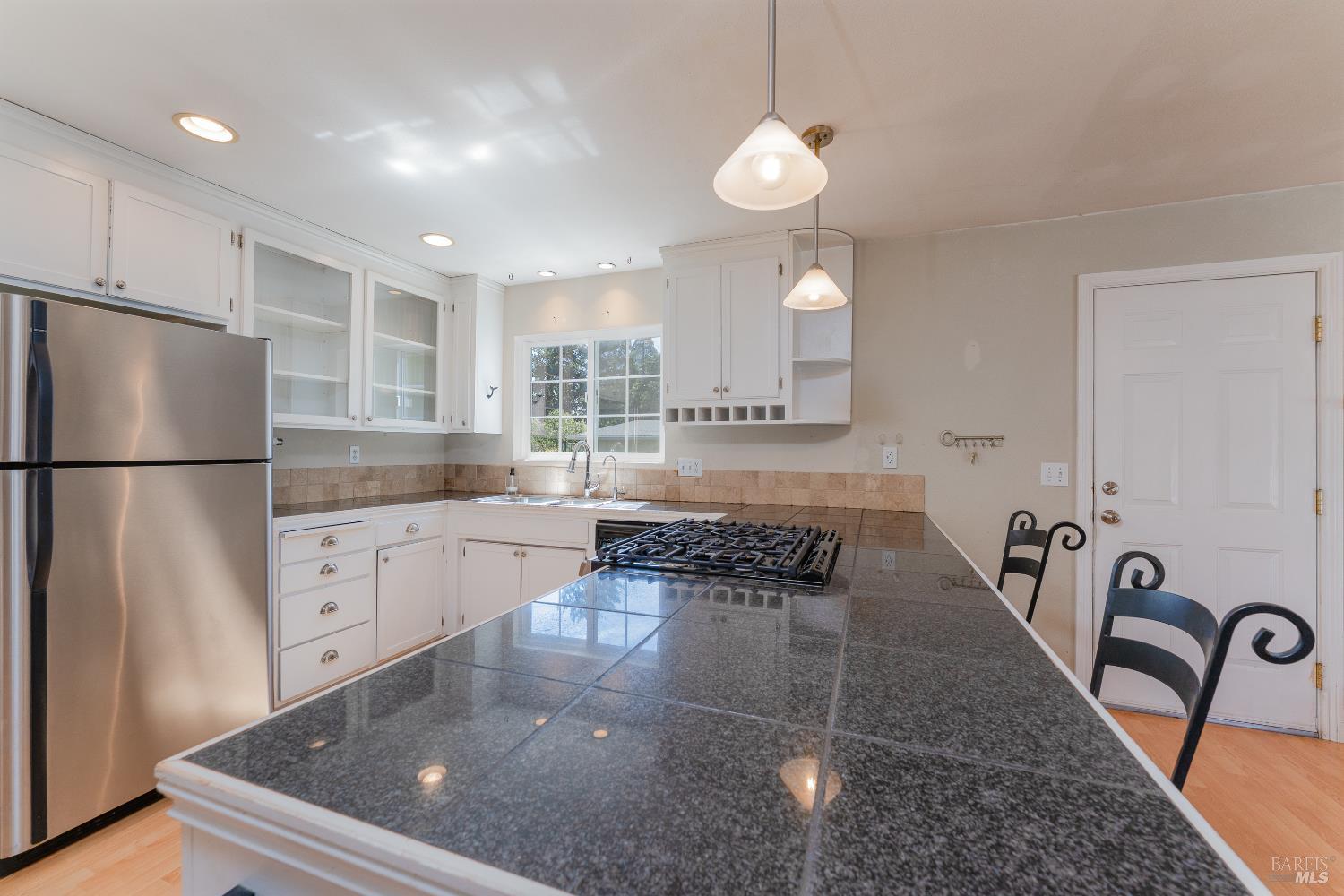 Detail Gallery Image 9 of 28 For 80 Whitmore Ln, Ukiah,  CA 95482 - 3 Beds | 2 Baths