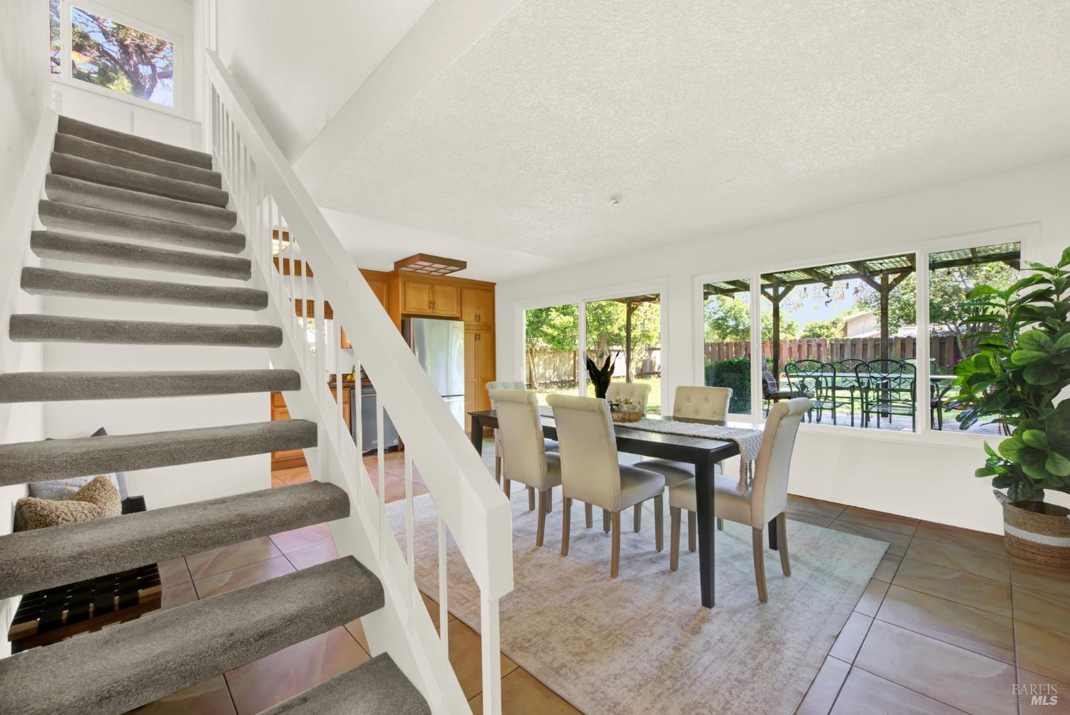 Detail Gallery Image 16 of 36 For 460 Turner Dr, Benicia,  CA 94510 - 3 Beds | 1/1 Baths