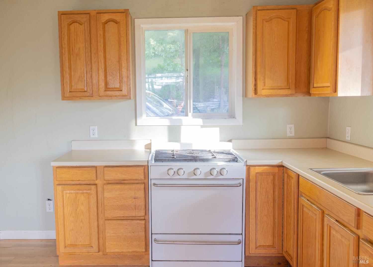 Detail Gallery Image 14 of 43 For 8000 Simmerly Ranch Rd, Laytonville,  CA 95454 - 1 Beds | 1 Baths