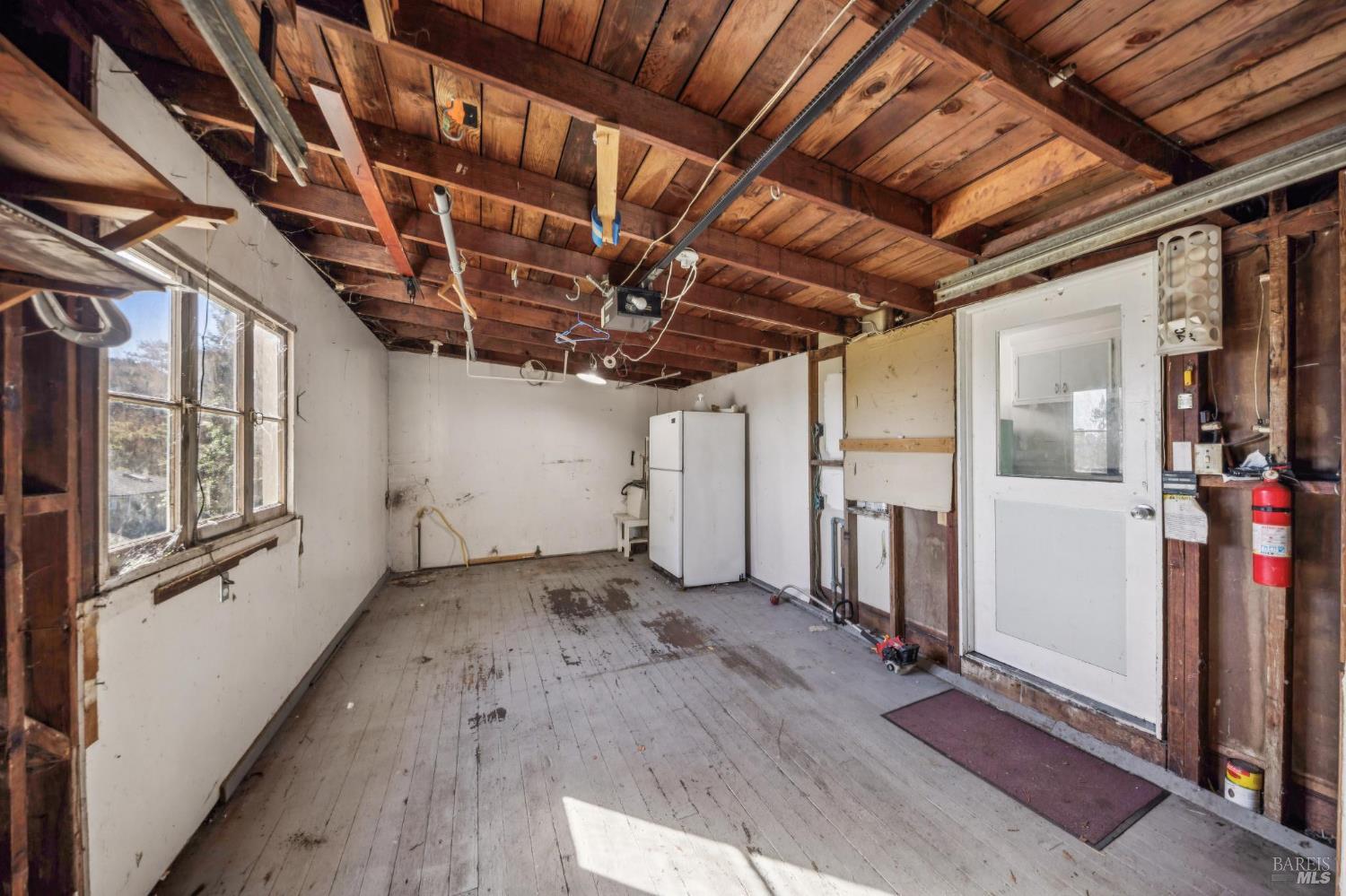 Detail Gallery Image 38 of 50 For 141 Edison Ave, Corte Madera,  CA 94925 - 2 Beds | 1/1 Baths