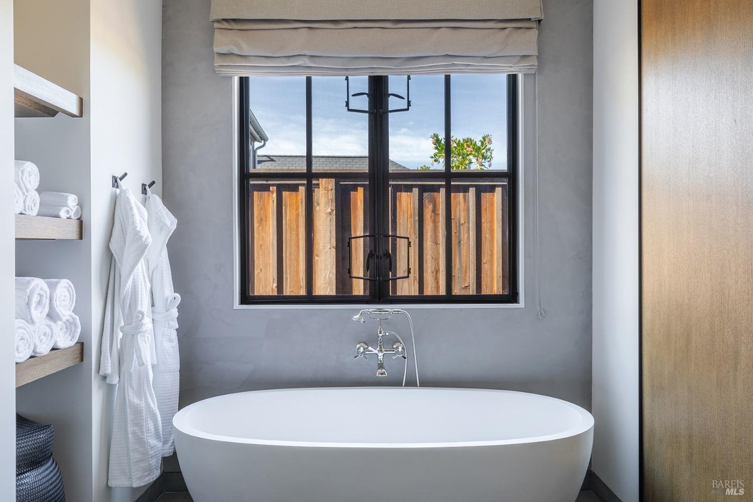 Detail Gallery Image 16 of 33 For 30 Lawley Ln, Calistoga,  CA 94515 - 3 Beds | 3/1 Baths