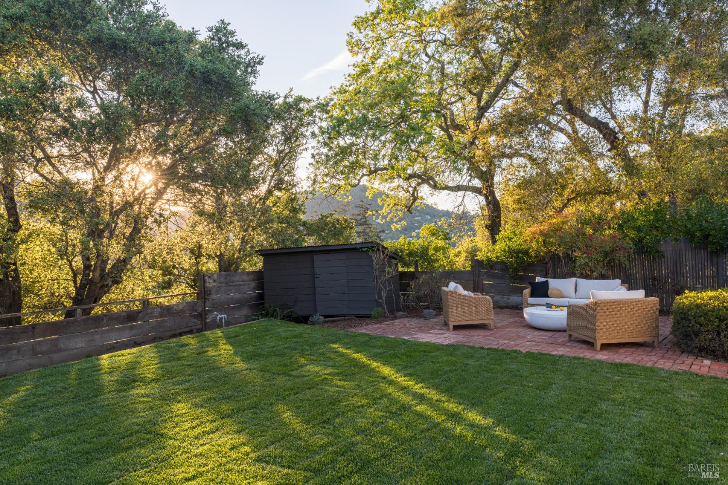 Detail Gallery Image 48 of 59 For 14 Skyland Way, Ross,  CA 94957 - 5 Beds | 4/1 Baths