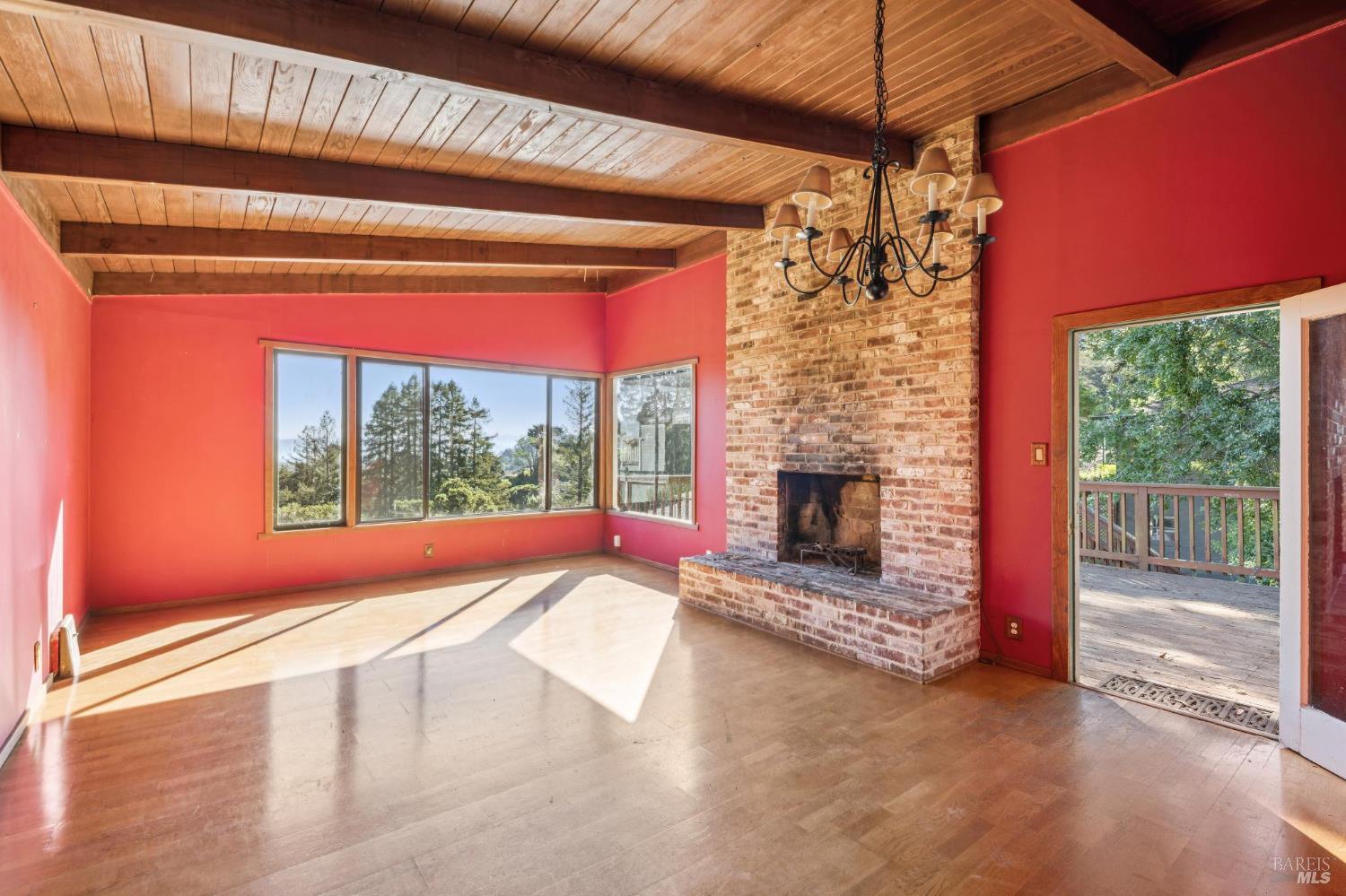 Detail Gallery Image 10 of 50 For 141 Edison Ave, Corte Madera,  CA 94925 - 2 Beds | 1/1 Baths