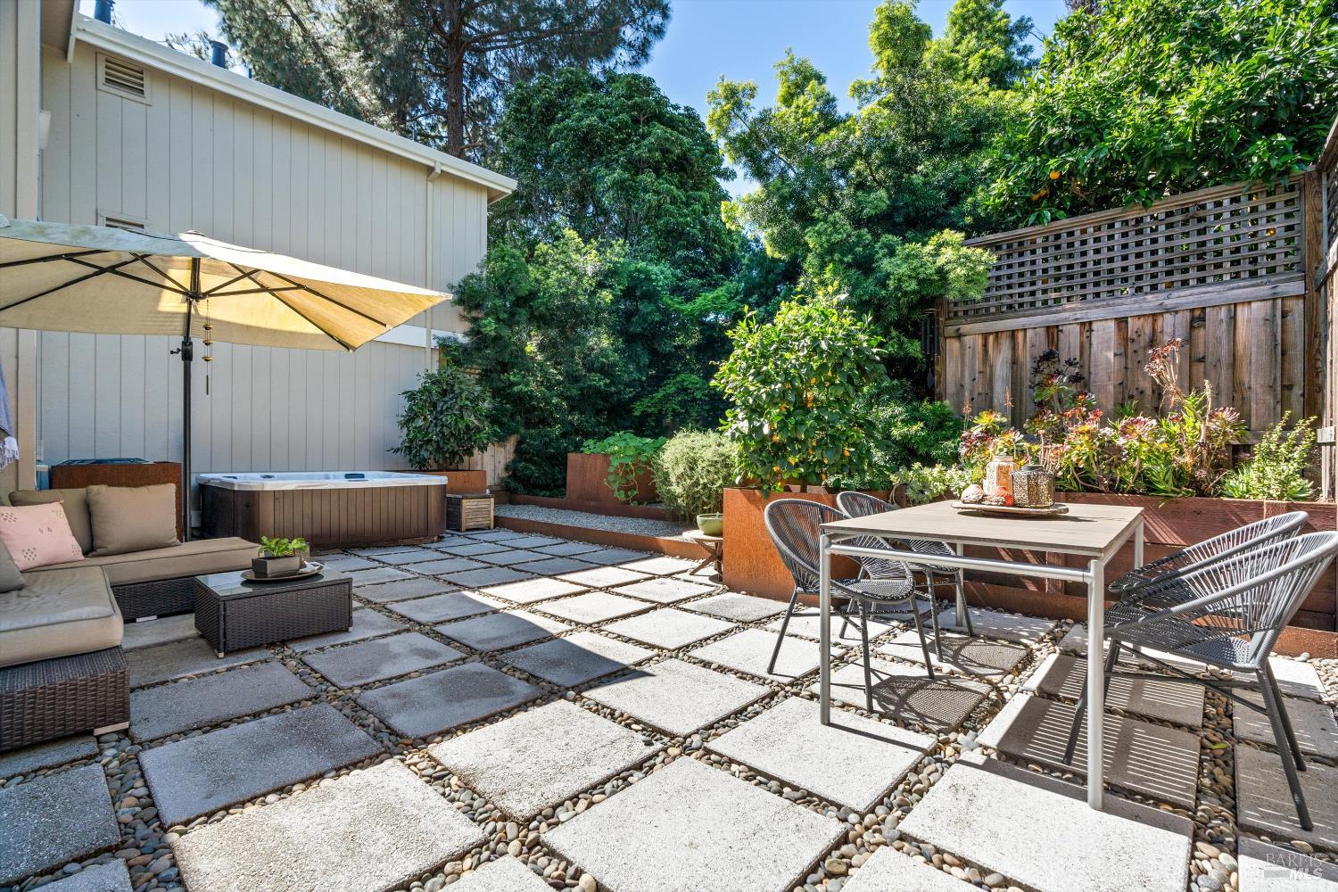 Detail Gallery Image 12 of 38 For 346 Piper St, Healdsburg,  CA 95448 - 2 Beds | 1/1 Baths