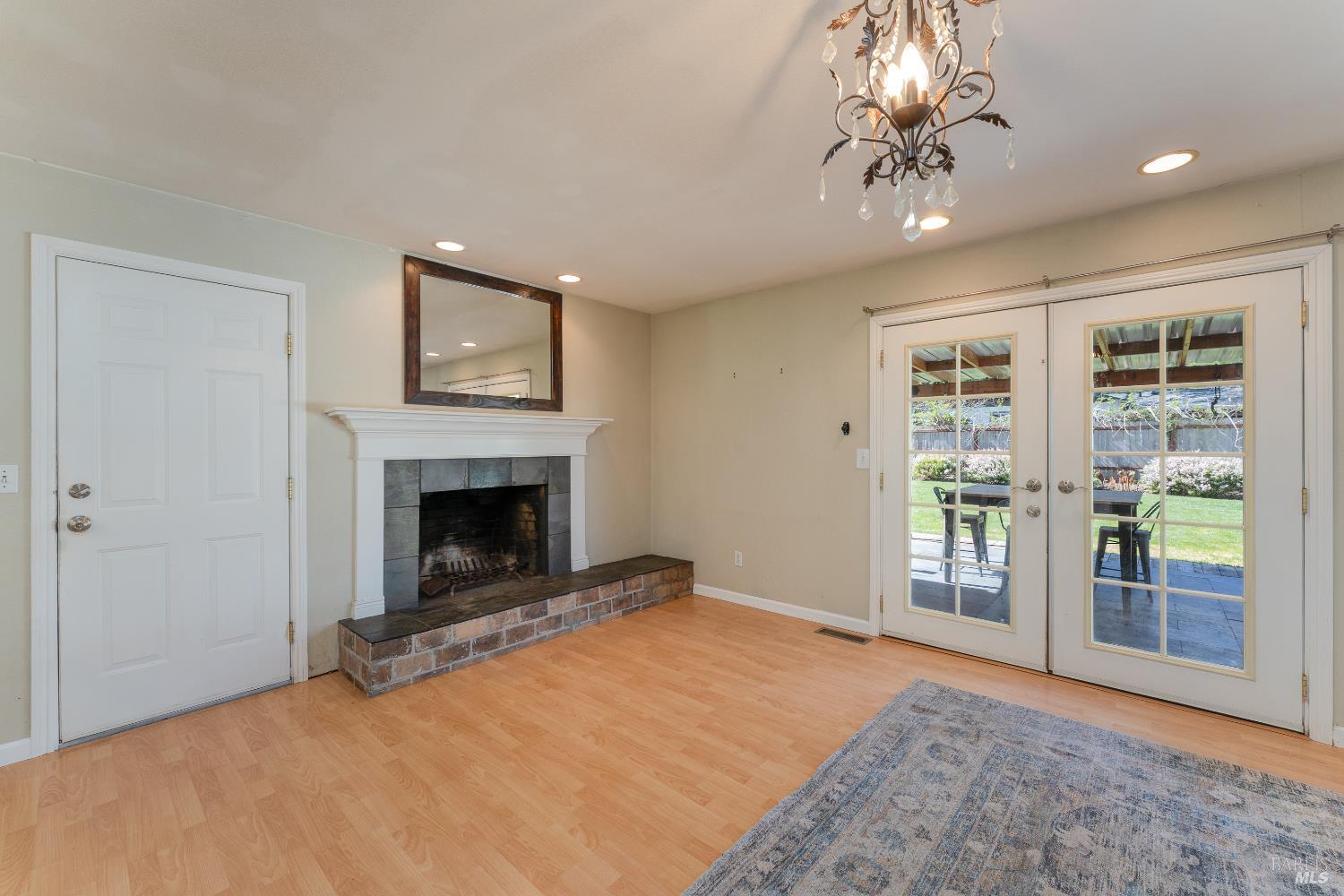 Detail Gallery Image 6 of 28 For 80 Whitmore Ln, Ukiah,  CA 95482 - 3 Beds | 2 Baths