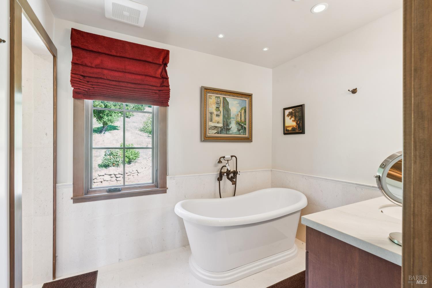 Detail Gallery Image 24 of 57 For 1044 Deer Park Rd, Deer Park,  CA 94576 - 3 Beds | 2/1 Baths