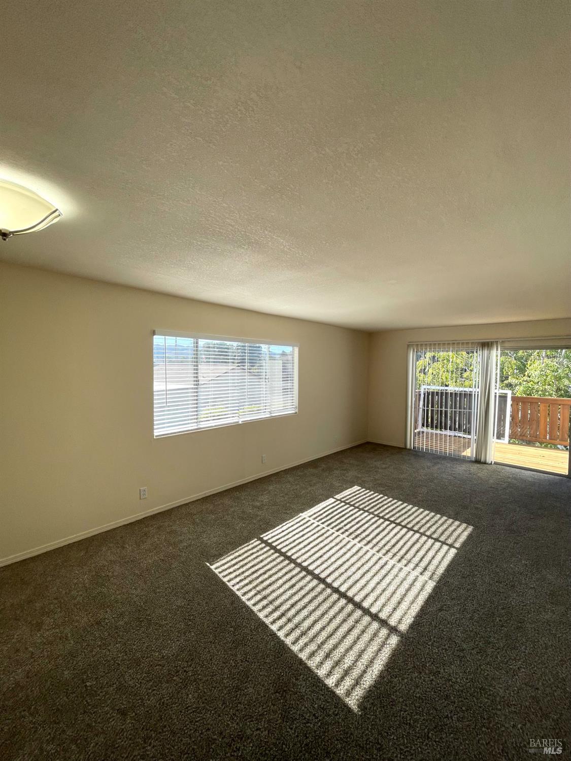 Detail Gallery Image 5 of 16 For 226 E J St #4,  Benicia,  CA 94510 - 2 Beds | 2 Baths