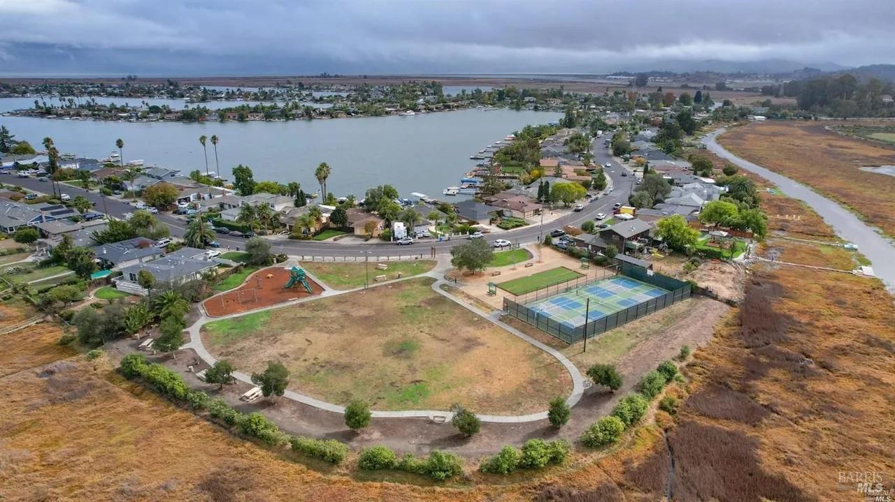 Detail Gallery Image 78 of 79 For 124 Montego Key, Novato,  CA 94949 - 4 Beds | 3 Baths