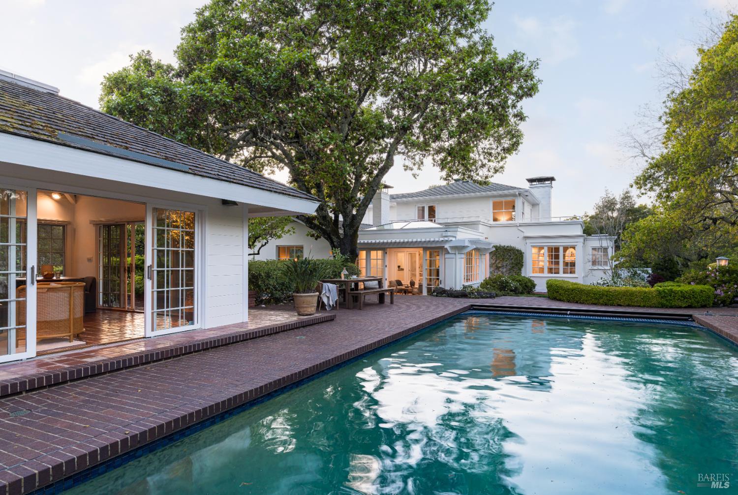 Detail Gallery Image 37 of 59 For 14 Skyland Way, Ross,  CA 94957 - 5 Beds | 4/1 Baths