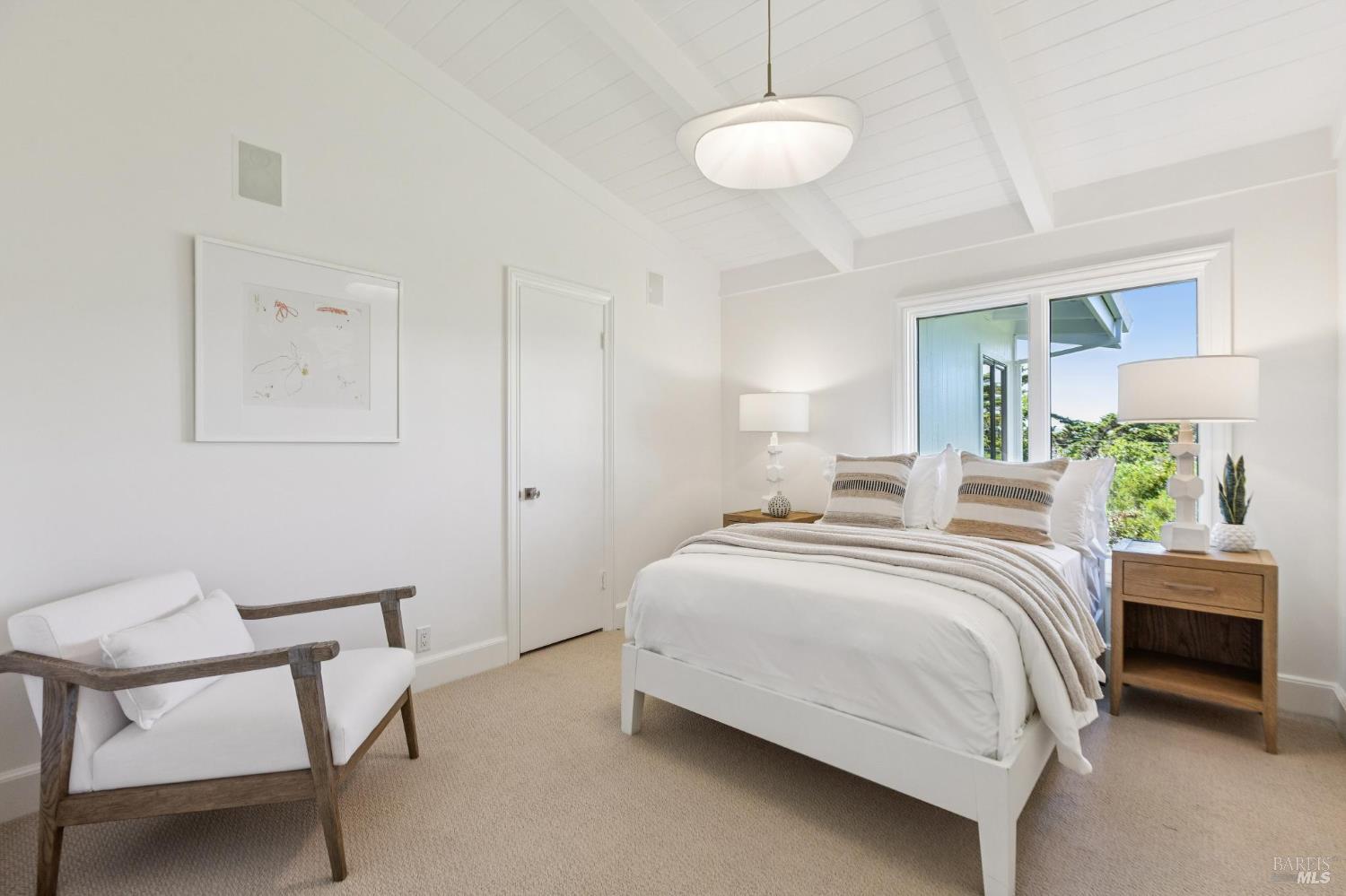 Detail Gallery Image 26 of 54 For 17 Tanfield Rd, Tiburon,  CA 94920 - 5 Beds | 5 Baths