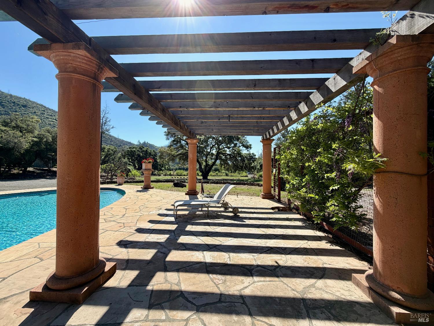 Detail Gallery Image 34 of 50 For 321 Dutch Henry Canyon Rd, Calistoga,  CA 94515 - 3 Beds | 3 Baths