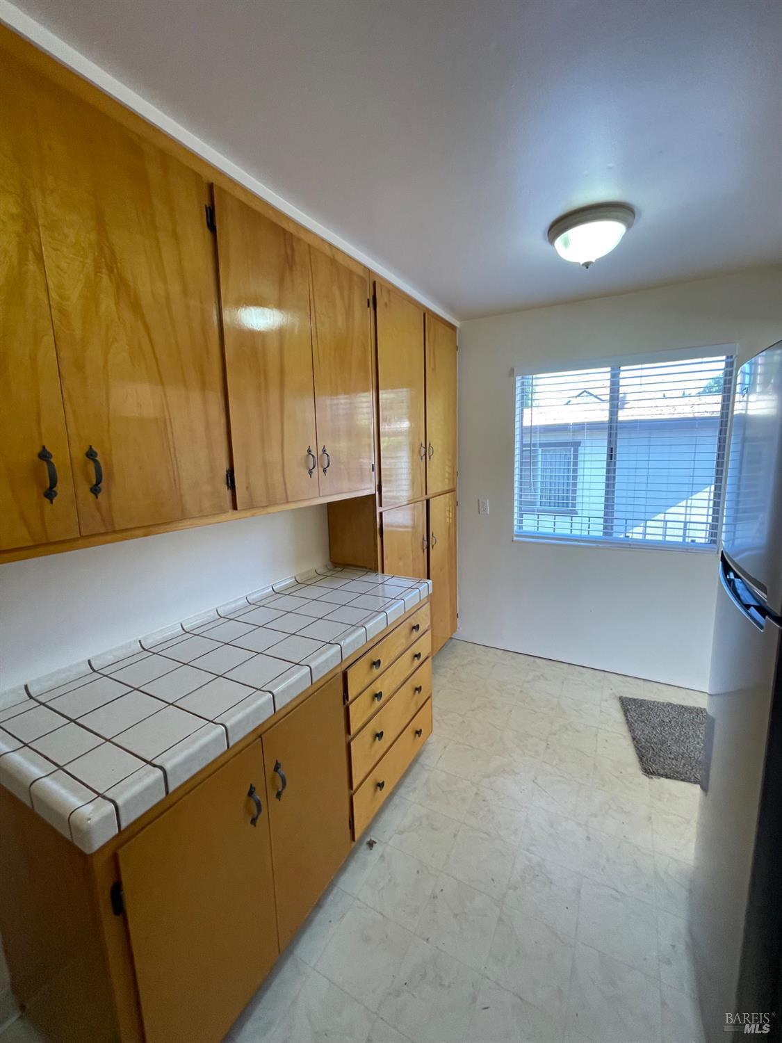 Detail Gallery Image 4 of 16 For 226 E J St #4,  Benicia,  CA 94510 - 2 Beds | 2 Baths