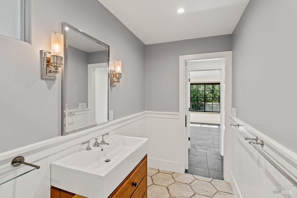 Detail Gallery Image 39 of 58 For 549 Catherine Ct, Santa Rosa,  CA 95409 - 3 Beds | 2/1 Baths