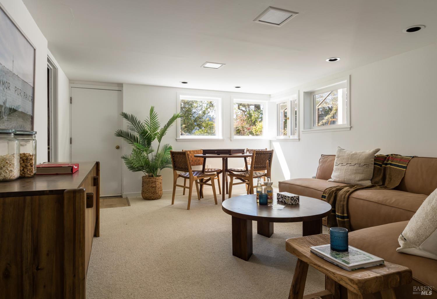 Detail Gallery Image 32 of 59 For 14 Skyland Way, Ross,  CA 94957 - 5 Beds | 4/1 Baths