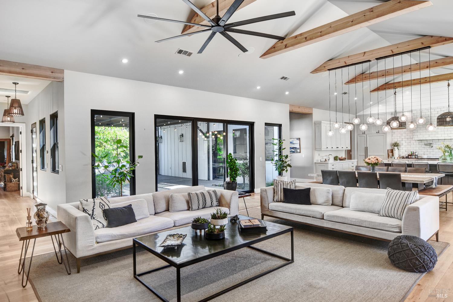 Detail Gallery Image 14 of 64 For 85 W Trinity Rd, Glen Ellen,  CA 95442 - 4 Beds | 5/2 Baths