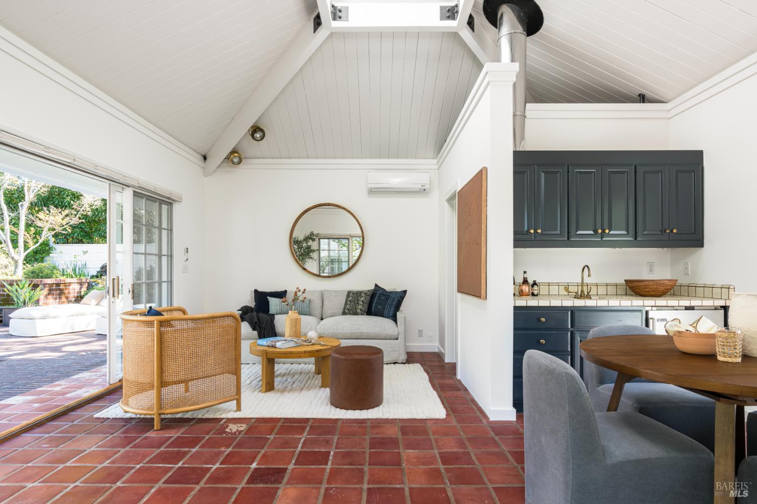 Detail Gallery Image 40 of 59 For 14 Skyland Way, Ross,  CA 94957 - 5 Beds | 4/1 Baths