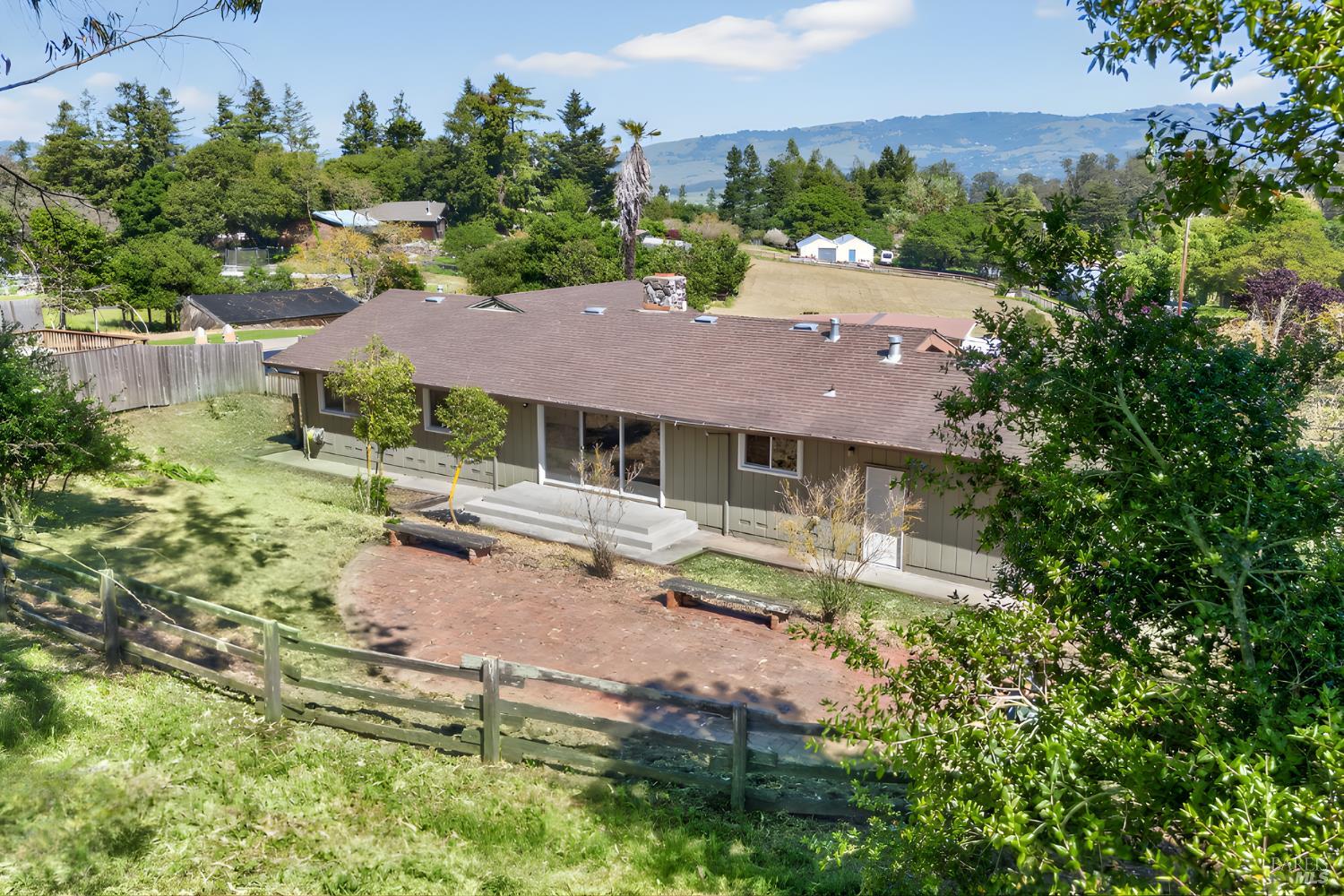 Detail Gallery Image 10 of 63 For 9699 Kelly Ln, Penngrove,  CA 94951 - 3 Beds | 2 Baths