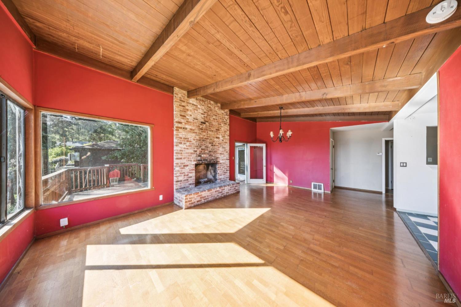 Detail Gallery Image 11 of 50 For 141 Edison Ave, Corte Madera,  CA 94925 - 2 Beds | 1/1 Baths