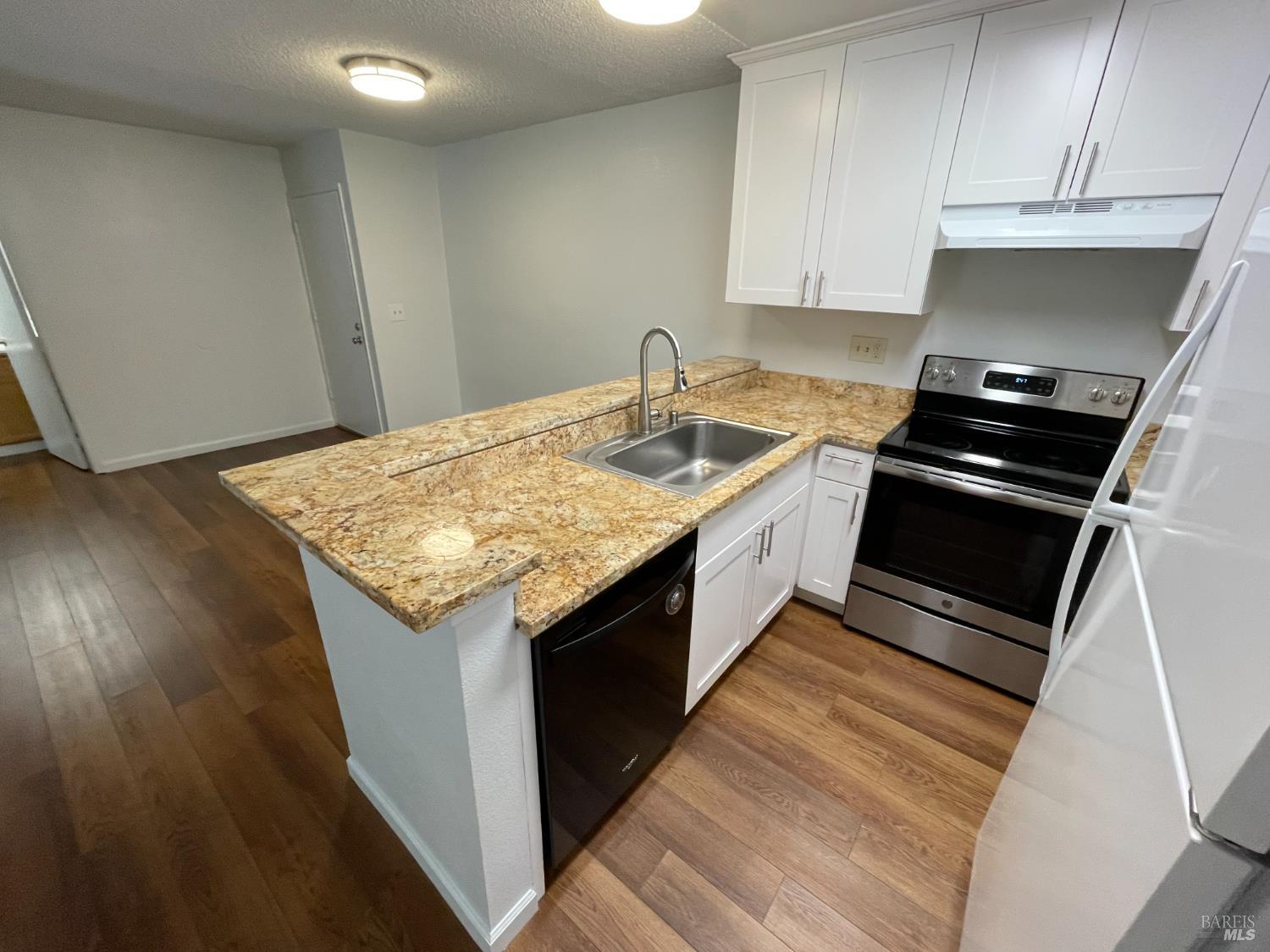 Detail Gallery Image 9 of 29 For 1333 N Camino Alto Unkn #130,  Vallejo,  CA 94589 - 2 Beds | 2 Baths