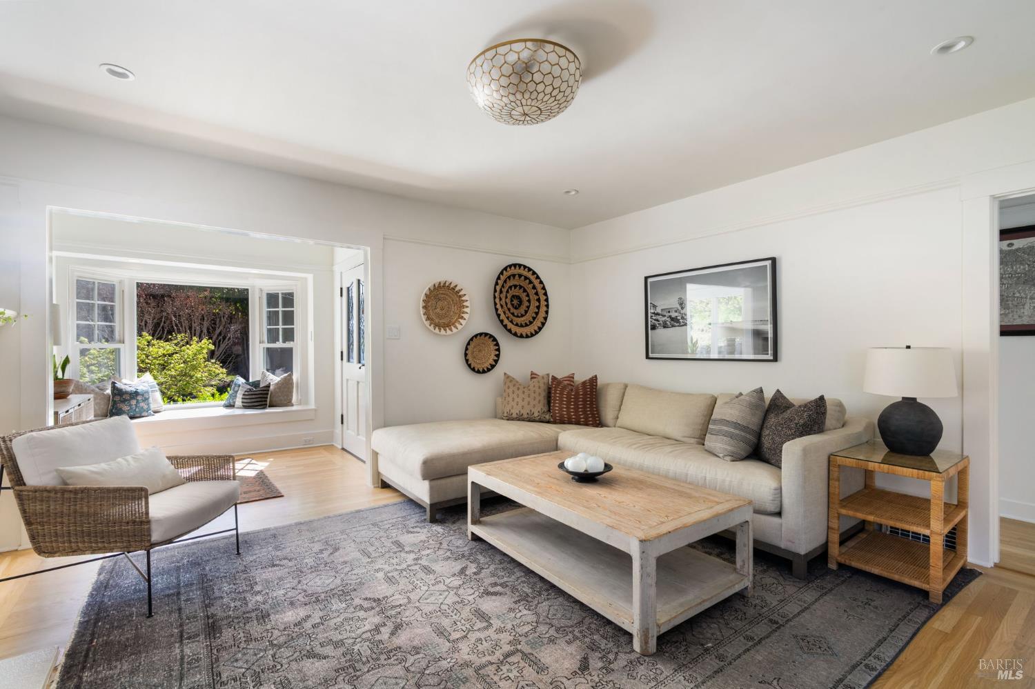 Detail Gallery Image 4 of 41 For 11 Ash Ave, Kentfield,  CA 94904 - 4 Beds | 3 Baths