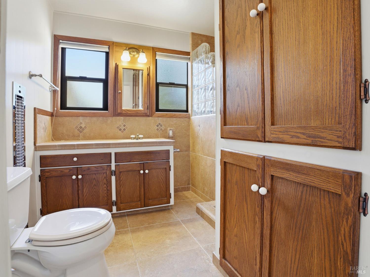 Detail Gallery Image 31 of 57 For 645 Speers Rd, Santa Rosa,  CA 95409 - 3 Beds | 2/1 Baths