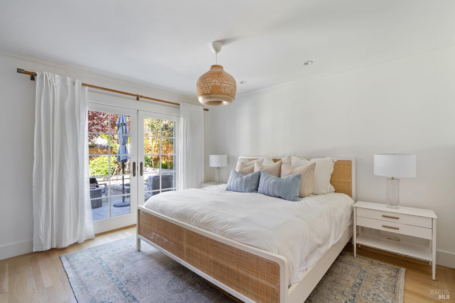 Detail Gallery Image 19 of 41 For 11 Ash Ave, Kentfield,  CA 94904 - 4 Beds | 3 Baths