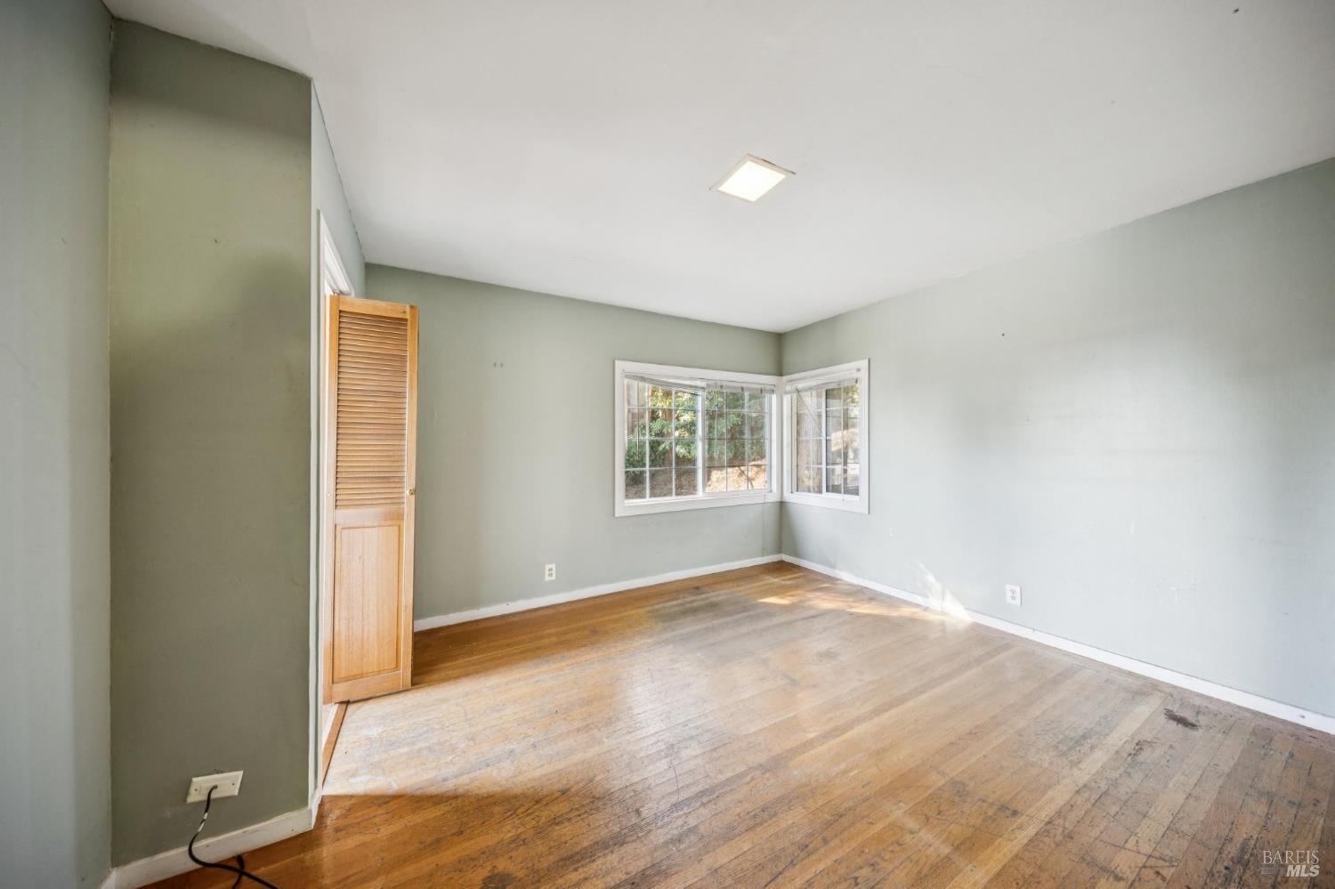 Detail Gallery Image 21 of 50 For 141 Edison Ave, Corte Madera,  CA 94925 - 2 Beds | 1/1 Baths