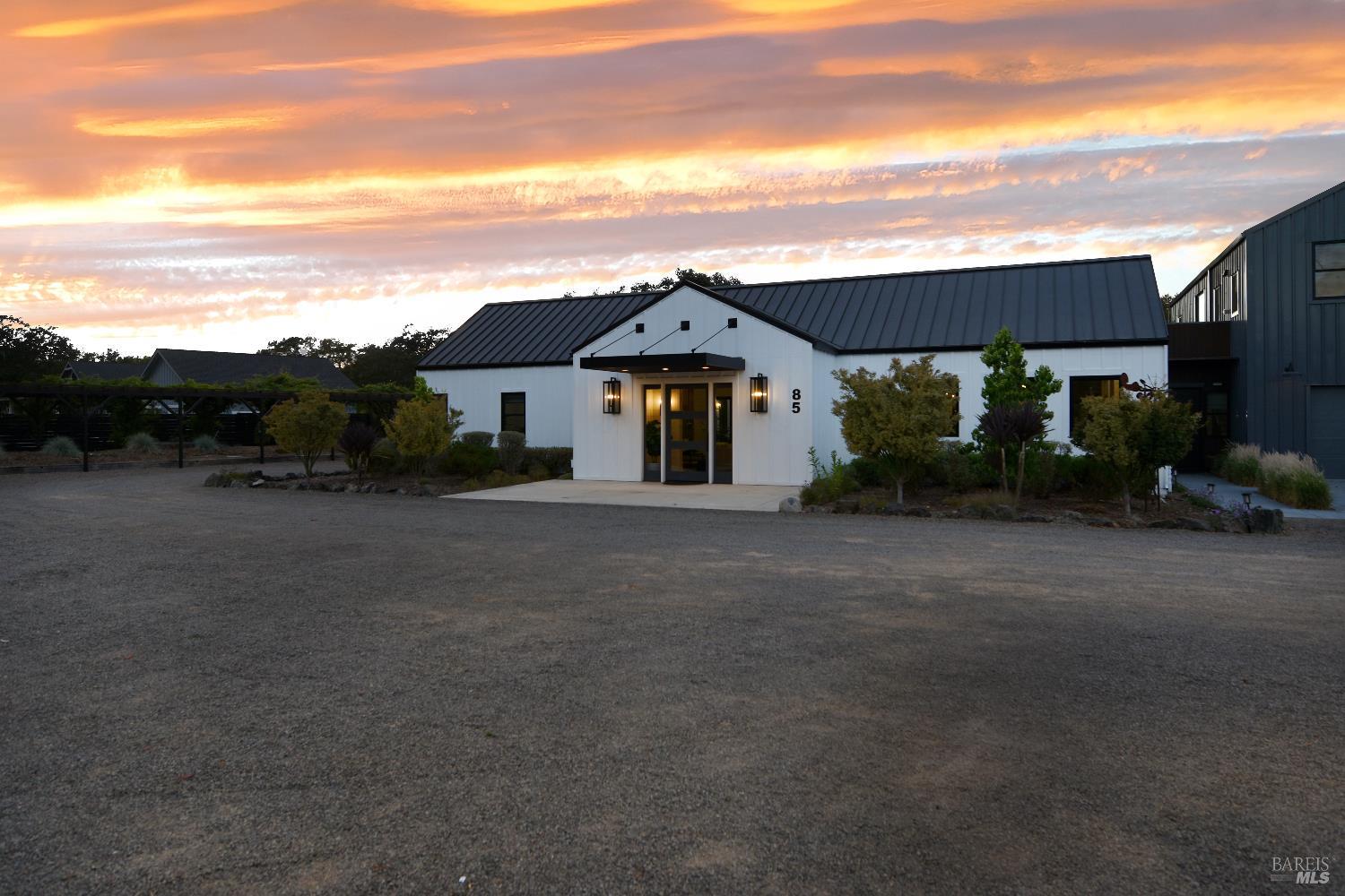 Detail Gallery Image 6 of 64 For 85 W Trinity Rd, Glen Ellen,  CA 95442 - 4 Beds | 5/2 Baths