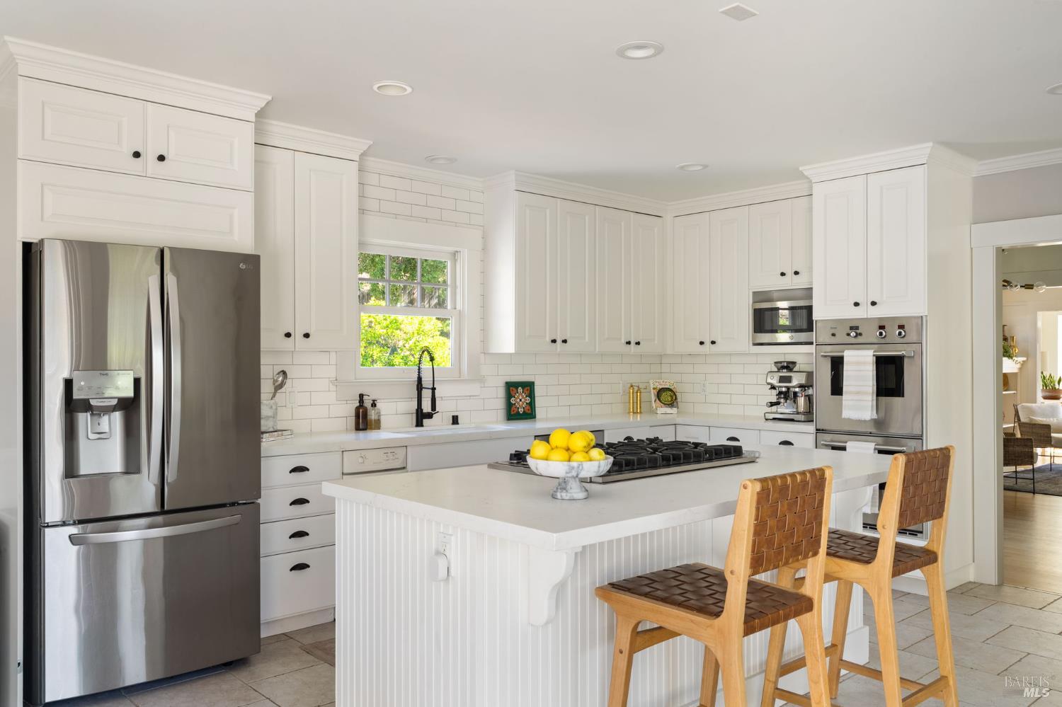 Detail Gallery Image 9 of 41 For 11 Ash Ave, Kentfield,  CA 94904 - 4 Beds | 3 Baths