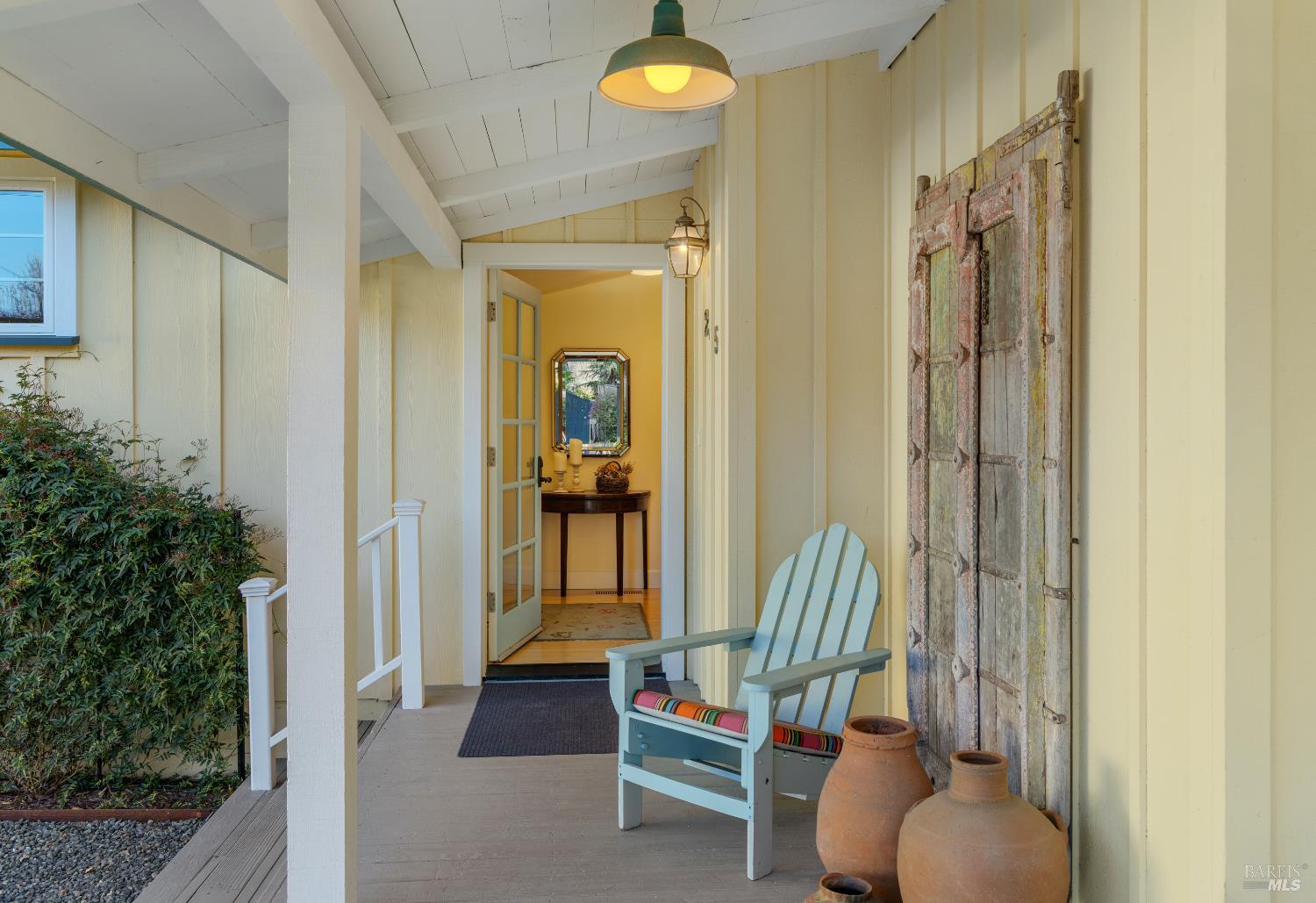 Detail Gallery Image 3 of 47 For 1245 Castle Rd, Sonoma,  CA 95476 - 2 Beds | 4/1 Baths