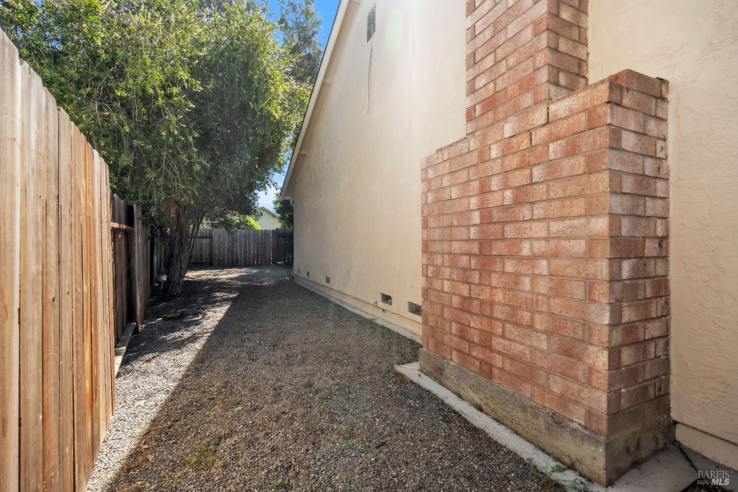 Detail Gallery Image 35 of 45 For 793 Marigold Dr, Fairfield,  CA 94533 - 4 Beds | 2 Baths