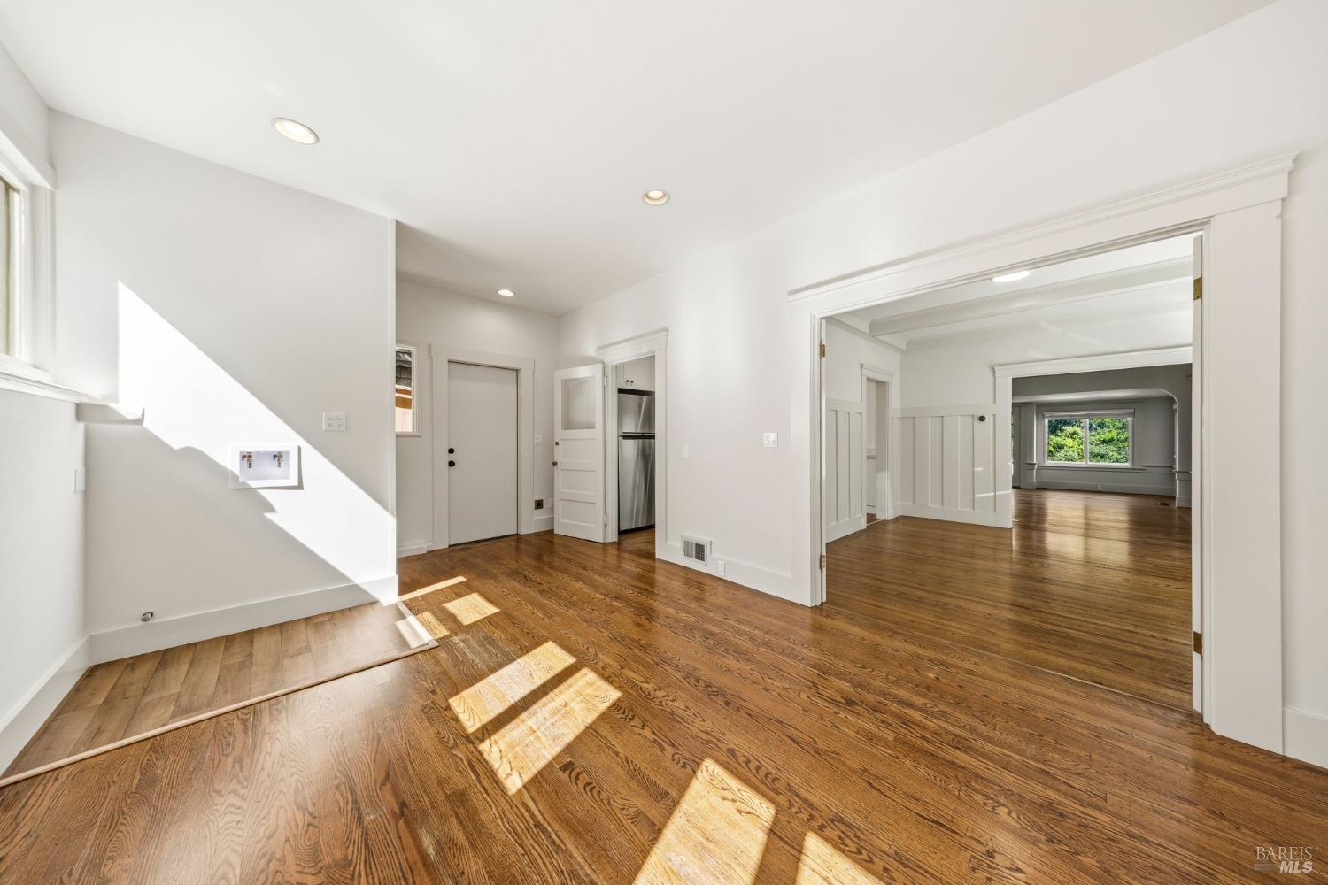 Detail Gallery Image 19 of 45 For 31 Acacia Ave, Belvedere,  CA 94920 - 3 Beds | 1 Baths