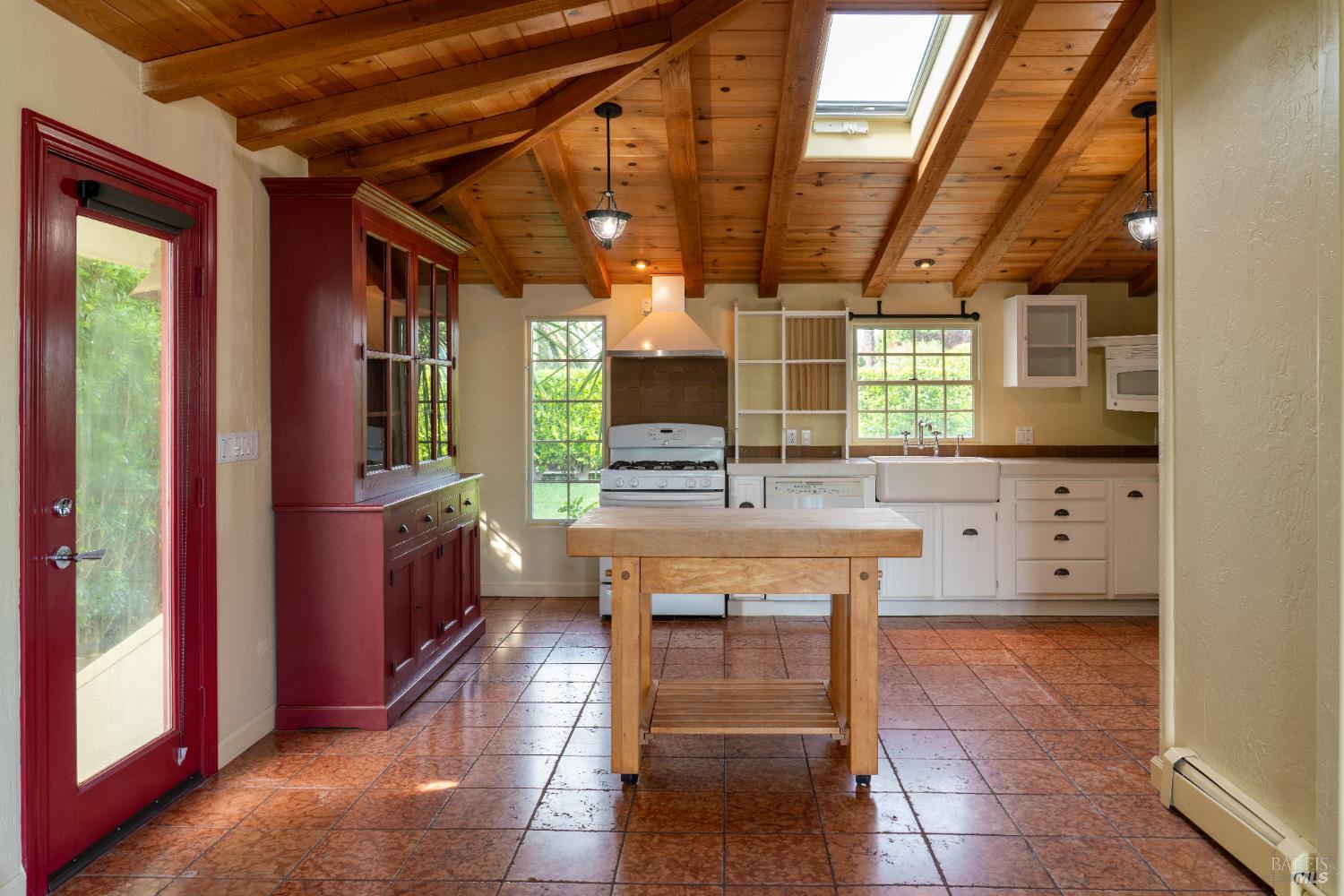 Detail Gallery Image 17 of 79 For 124 Montego Key, Novato,  CA 94949 - 4 Beds | 3 Baths