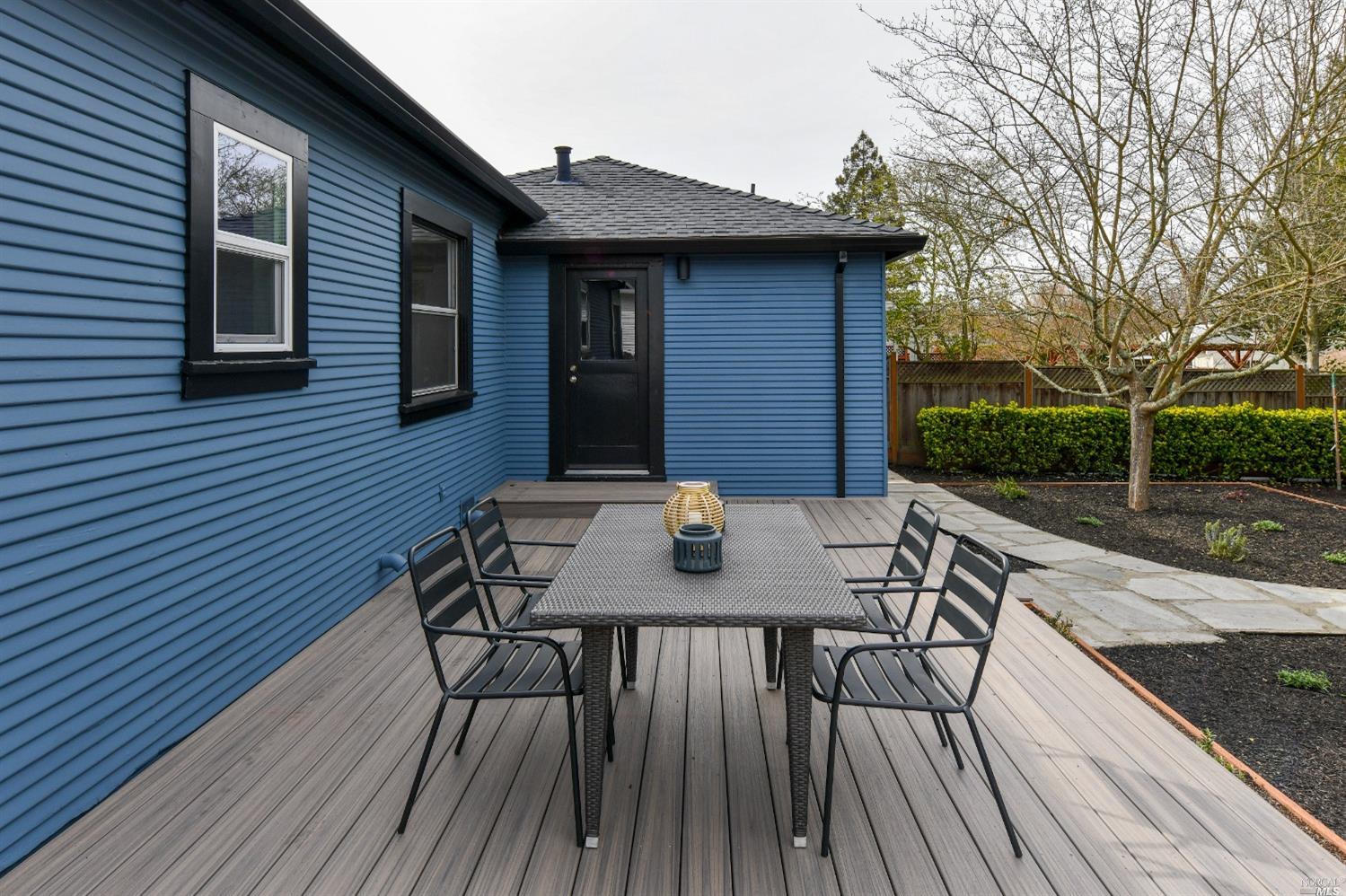 Detail Gallery Image 35 of 37 For 1509 Banks Ave, Napa,  CA 94559 - 3 Beds | 1 Baths