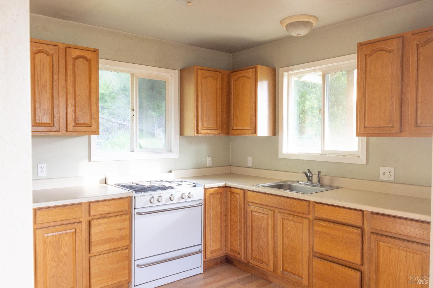 Detail Gallery Image 10 of 43 For 8000 Simmerly Ranch Rd, Laytonville,  CA 95454 - 1 Beds | 1 Baths