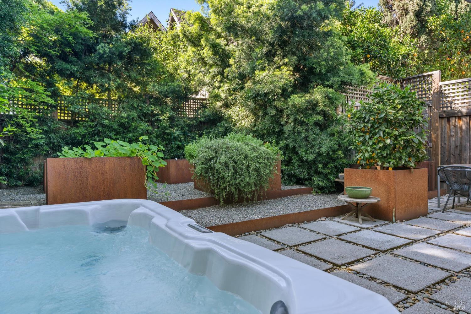 Detail Gallery Image 14 of 38 For 346 Piper St, Healdsburg,  CA 95448 - 2 Beds | 1/1 Baths