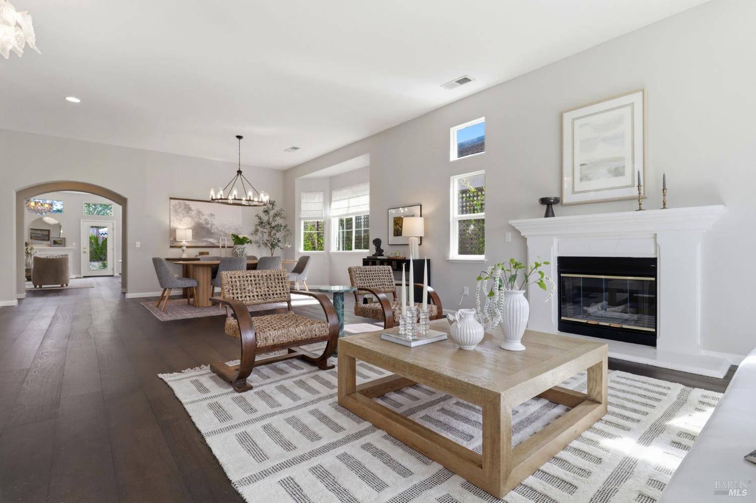 Detail Gallery Image 8 of 54 For 1043 Allen St, Petaluma,  CA 94954 - 4 Beds | 2 Baths