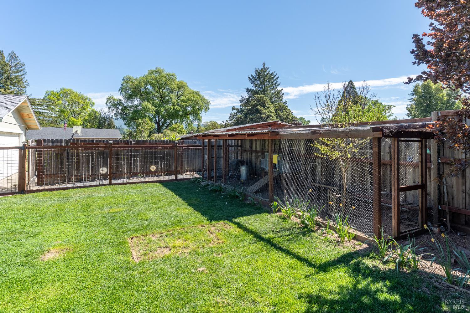Detail Gallery Image 21 of 28 For 80 Whitmore Ln, Ukiah,  CA 95482 - 3 Beds | 2 Baths