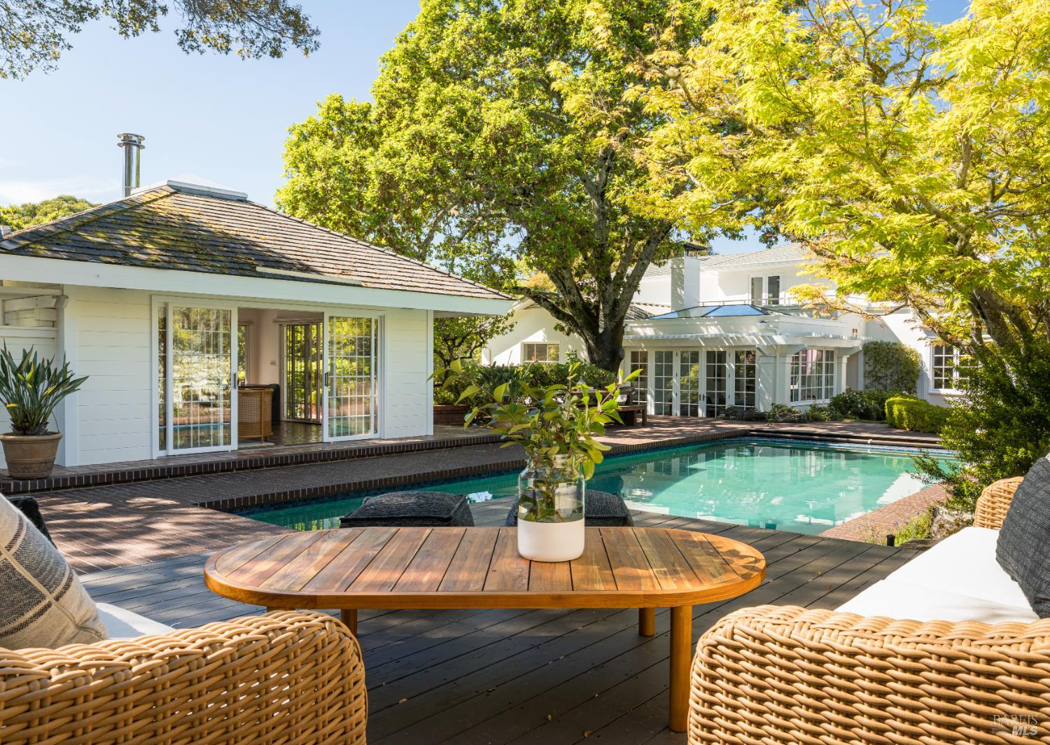 Detail Gallery Image 5 of 59 For 14 Skyland Way, Ross,  CA 94957 - 5 Beds | 4/1 Baths