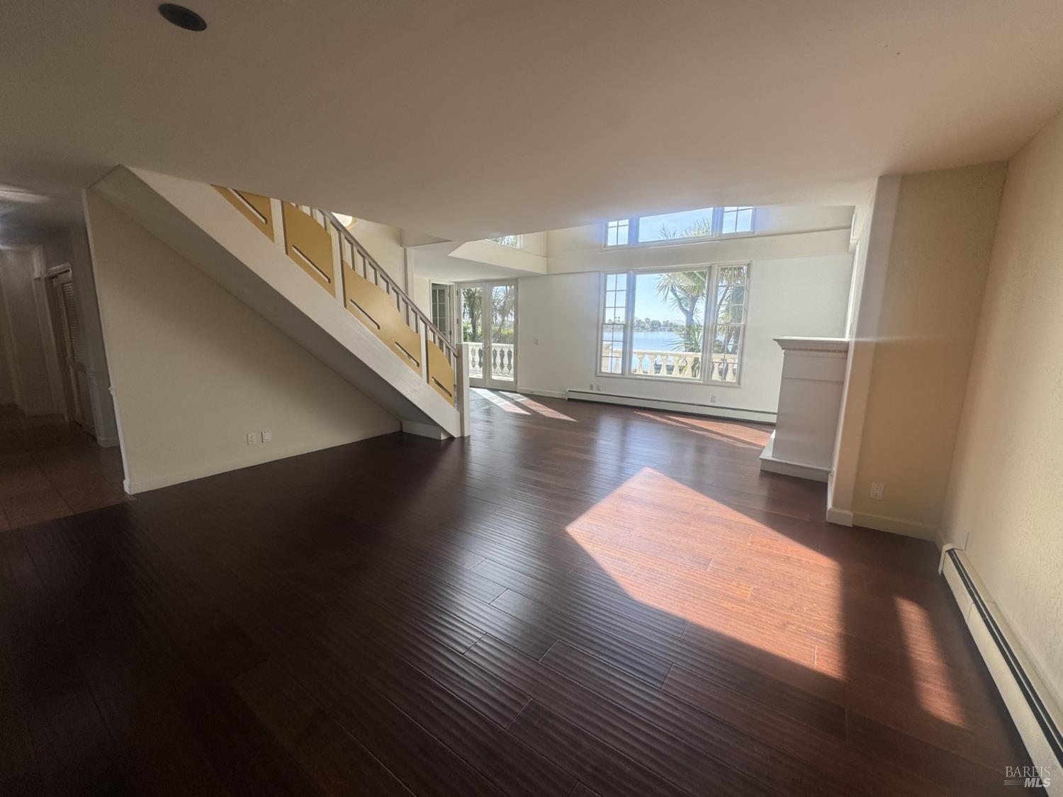 Detail Gallery Image 8 of 79 For 124 Montego Key, Novato,  CA 94949 - 4 Beds | 3 Baths