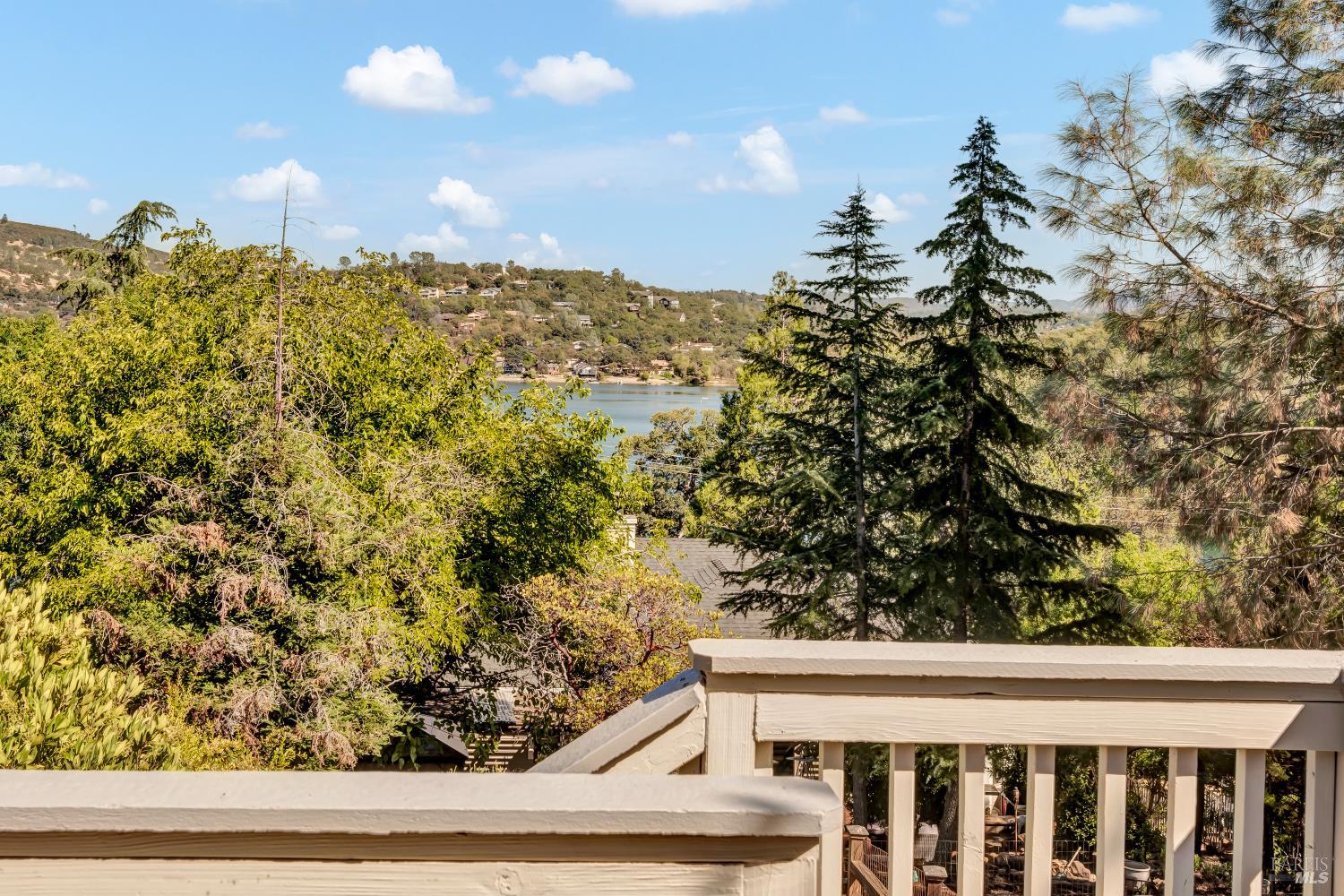 Detail Gallery Image 24 of 33 For 17120 Knollview Dr, Hidden Valley Lake,  CA 95467 - 3 Beds | 2 Baths