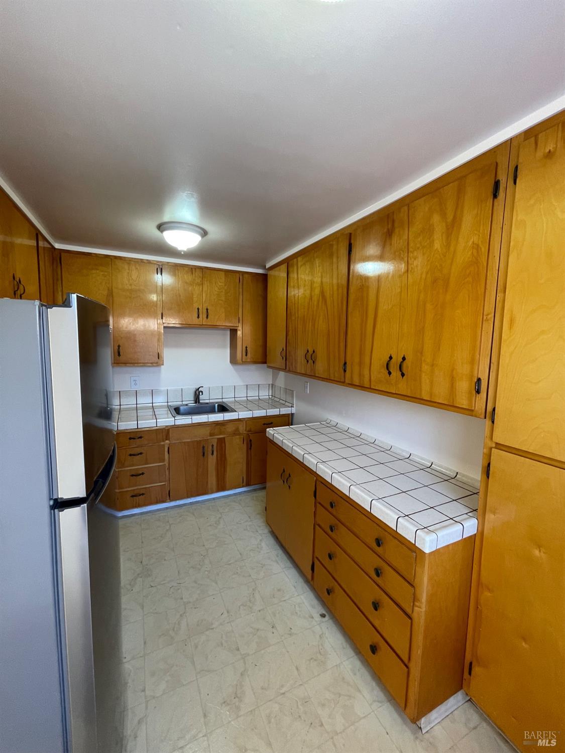 Detail Gallery Image 3 of 16 For 226 E J St #4,  Benicia,  CA 94510 - 2 Beds | 2 Baths