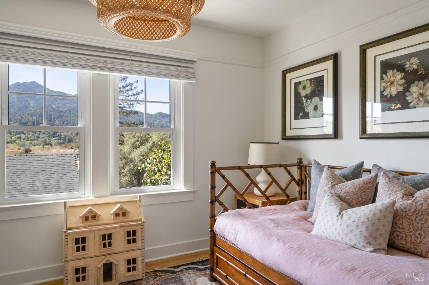 Detail Gallery Image 28 of 41 For 11 Ash Ave, Kentfield,  CA 94904 - 4 Beds | 3 Baths