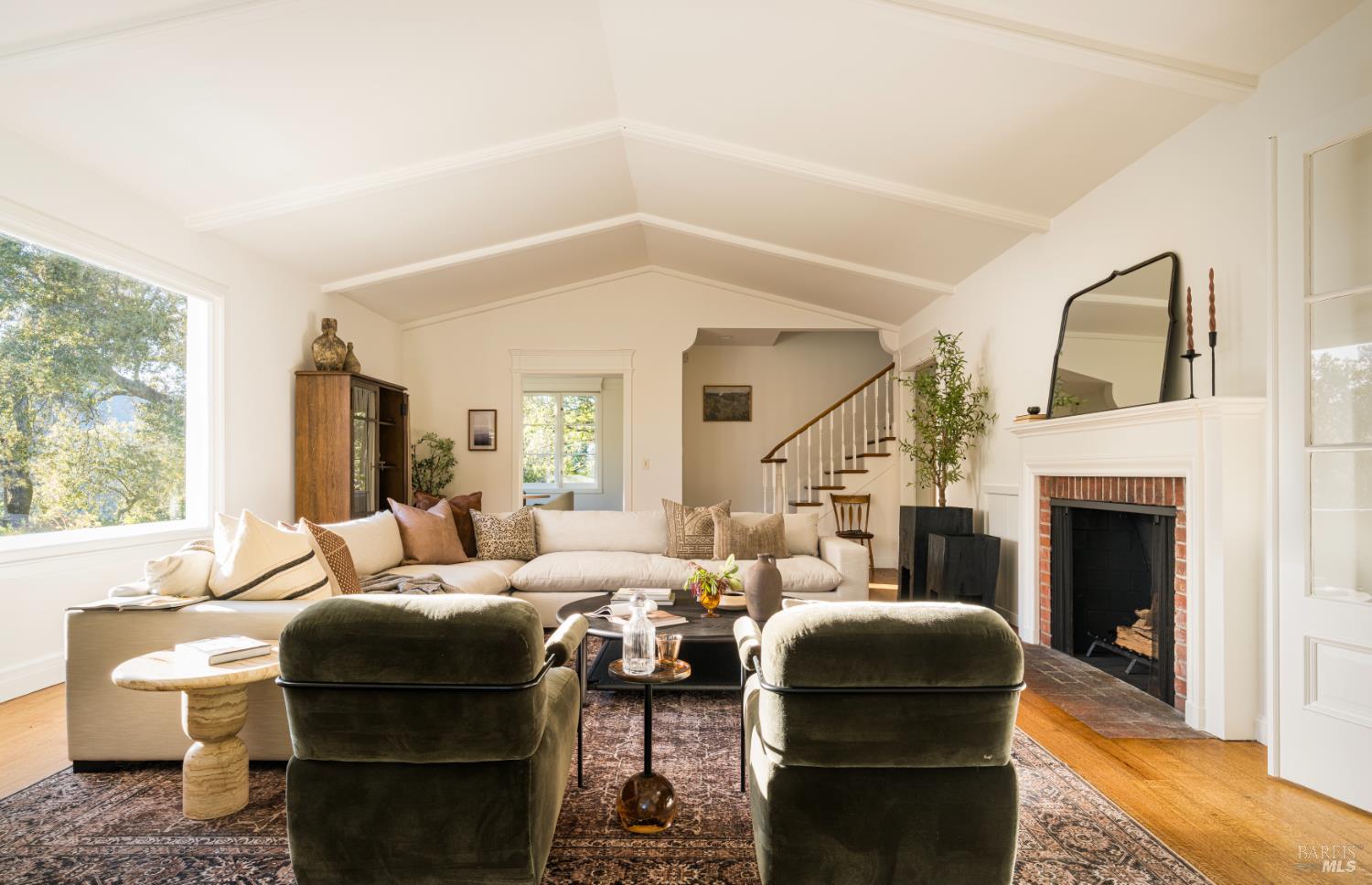 Detail Gallery Image 9 of 59 For 14 Skyland Way, Ross,  CA 94957 - 5 Beds | 4/1 Baths