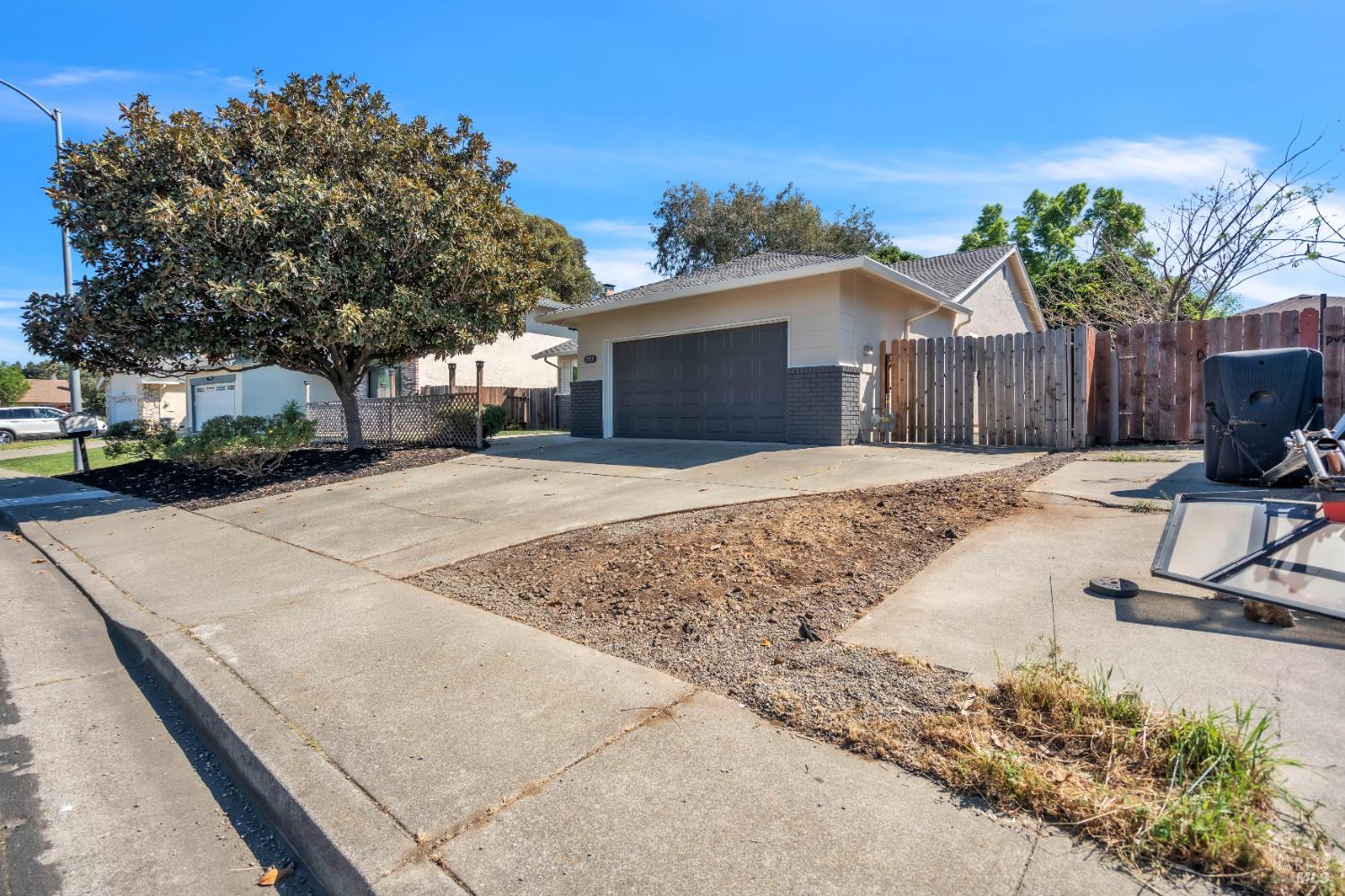 Detail Gallery Image 4 of 45 For 793 Marigold Dr, Fairfield,  CA 94533 - 4 Beds | 2 Baths