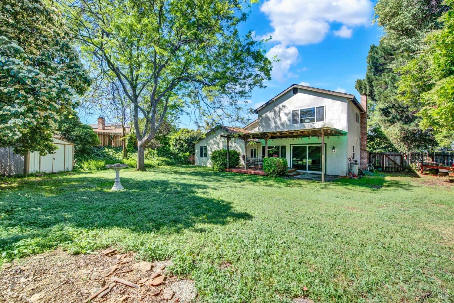 Detail Gallery Image 27 of 36 For 460 Turner Dr, Benicia,  CA 94510 - 3 Beds | 1/1 Baths