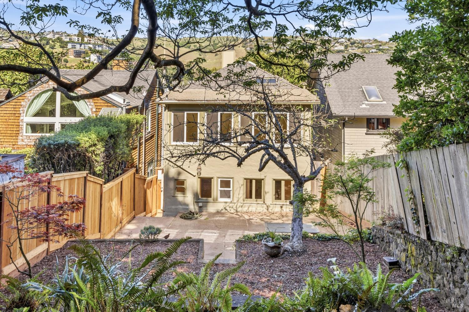 Detail Gallery Image 41 of 45 For 31 Acacia Ave, Belvedere,  CA 94920 - 3 Beds | 1 Baths