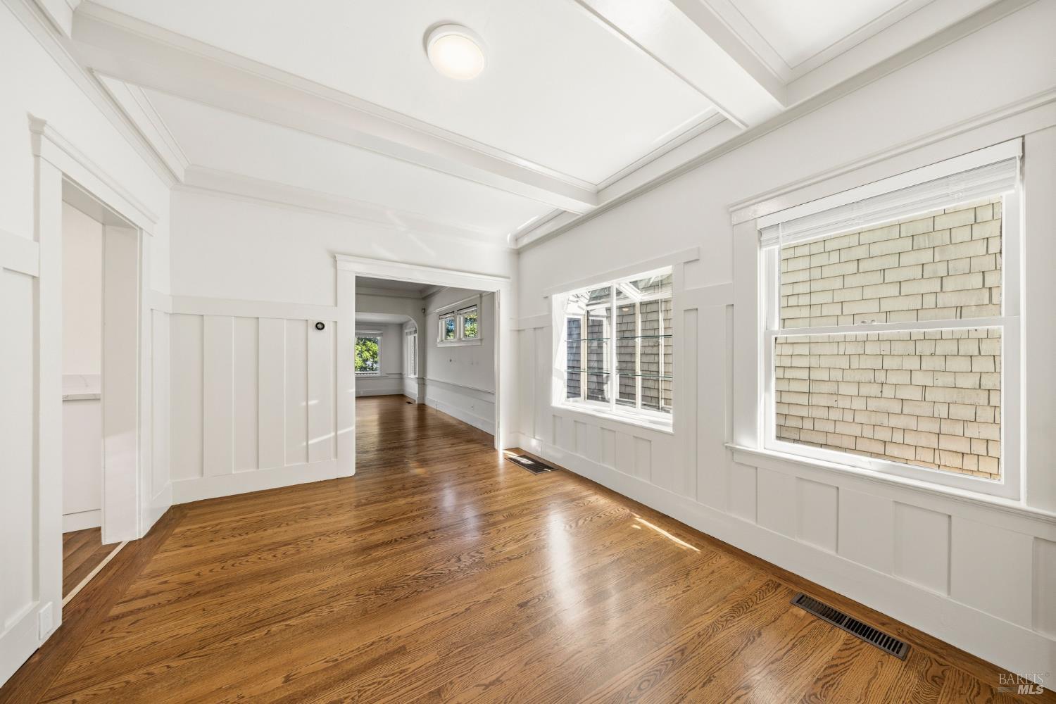 Detail Gallery Image 17 of 45 For 31 Acacia Ave, Belvedere,  CA 94920 - 3 Beds | 1 Baths