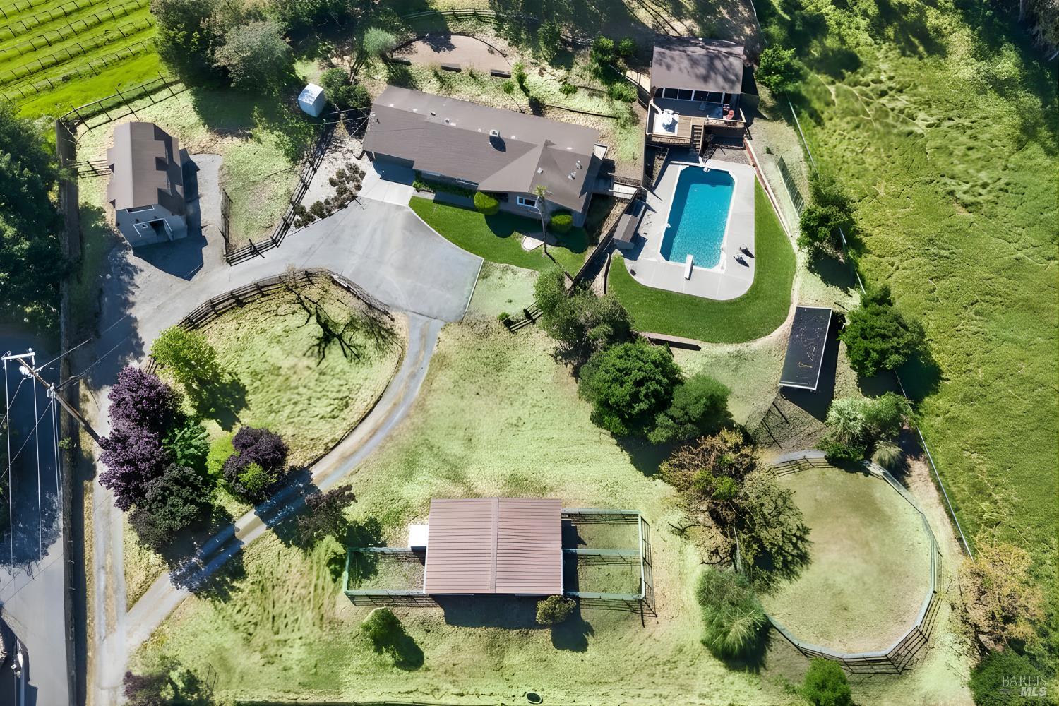 Detail Gallery Image 4 of 63 For 9699 Kelly Ln, Penngrove,  CA 94951 - 3 Beds | 2 Baths