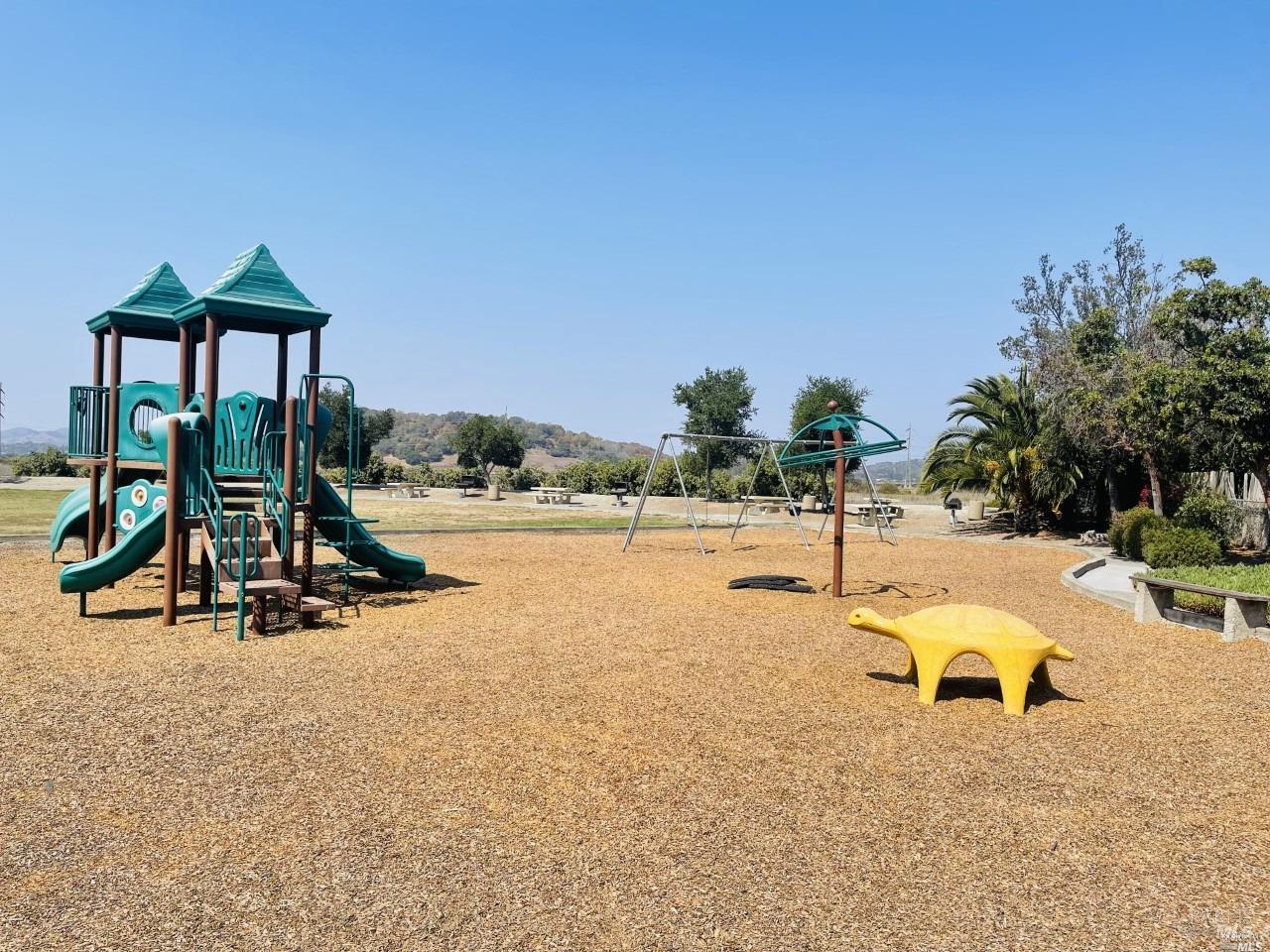 Detail Gallery Image 58 of 79 For 124 Montego Key, Novato,  CA 94949 - 4 Beds | 3 Baths